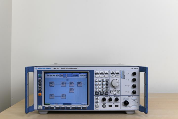 Генератор сигналов Rohde & Schwarz SMU200A